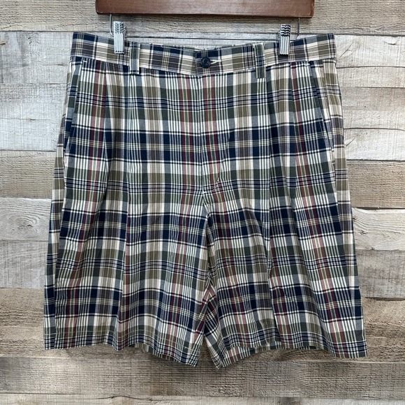 Eddie Bauer Other - Eddie Bauer Mens Navy Green Cranberry Plaid Pleated Front‎ Shorts Size 35 Cotton